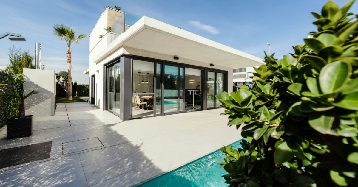 Top 10 Amenities That Attract More Bookings for Short-Term Rentals